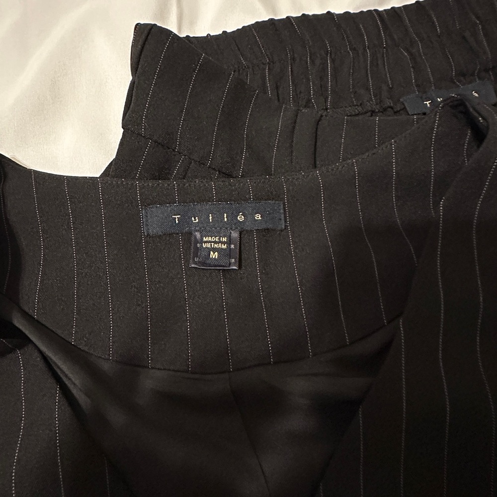 Tailored Pinstripe High-Waist Wide-Leg Pantsuit - Black - Picture 3 of 3